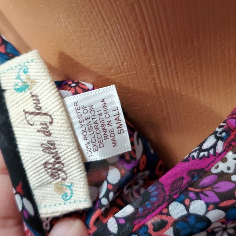 Belle du Jour floral sheer dolman top S NWOT - Picture 6 of 6